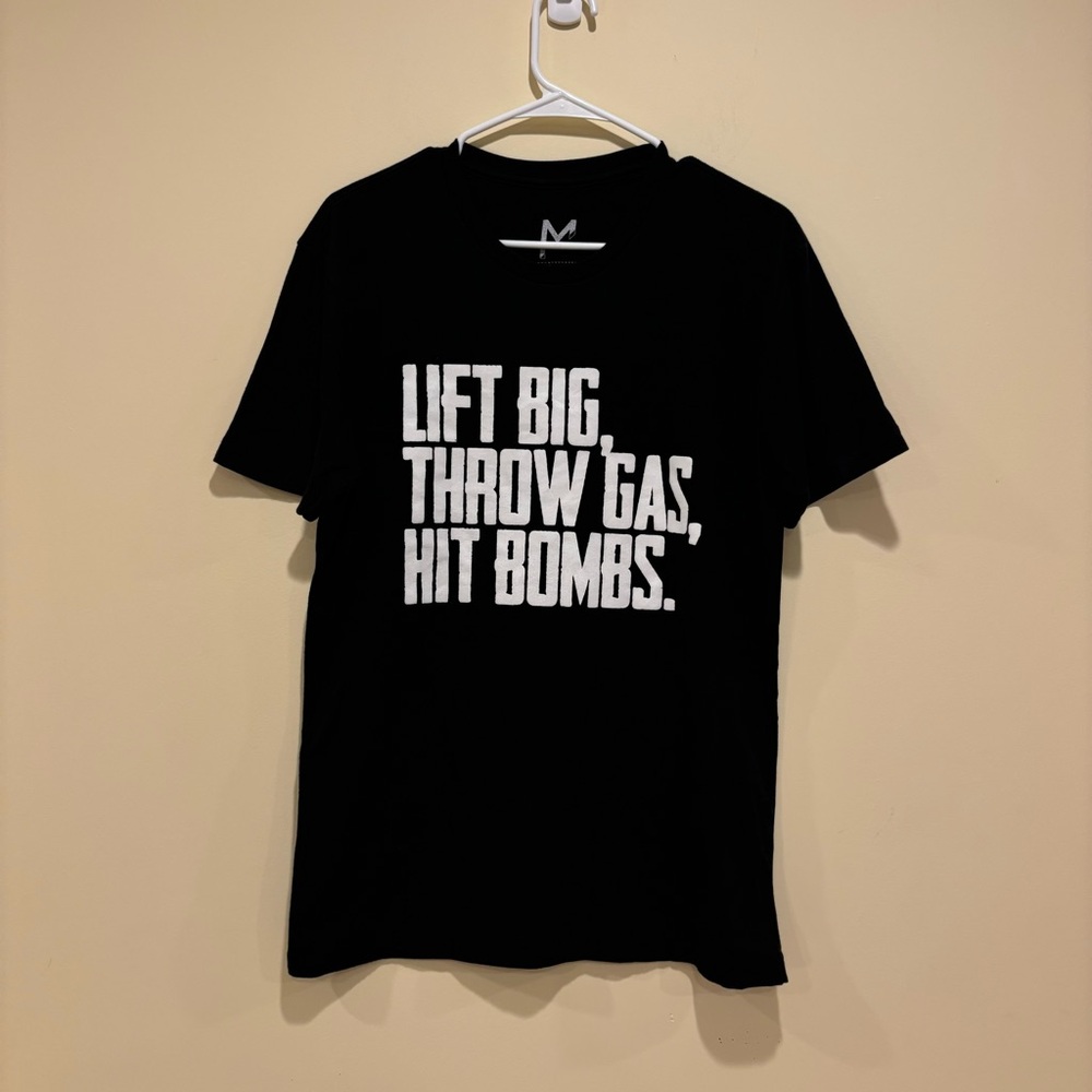Lift Big Throw Gas Hit Bombs Black Graphic Tee Size M
